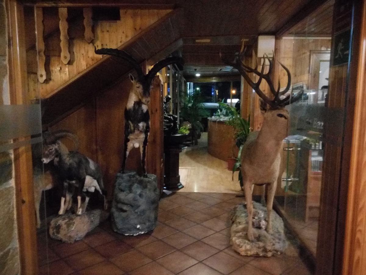 Hostal Sierra De Baza Esterno foto