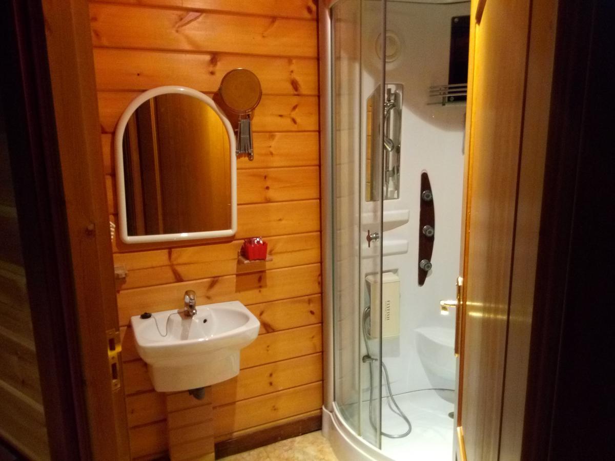 Hostal Sierra De Baza Esterno foto